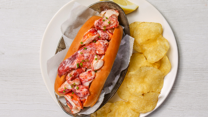 FRESH Maine Lobster Roll Kit For 8 (Fresh Tail, Claw, Knuckle meat)