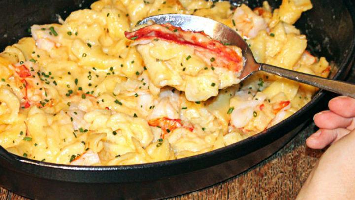 How to prepare our Lobster Mac N Cheese Recipe image by Get Maine Lobster