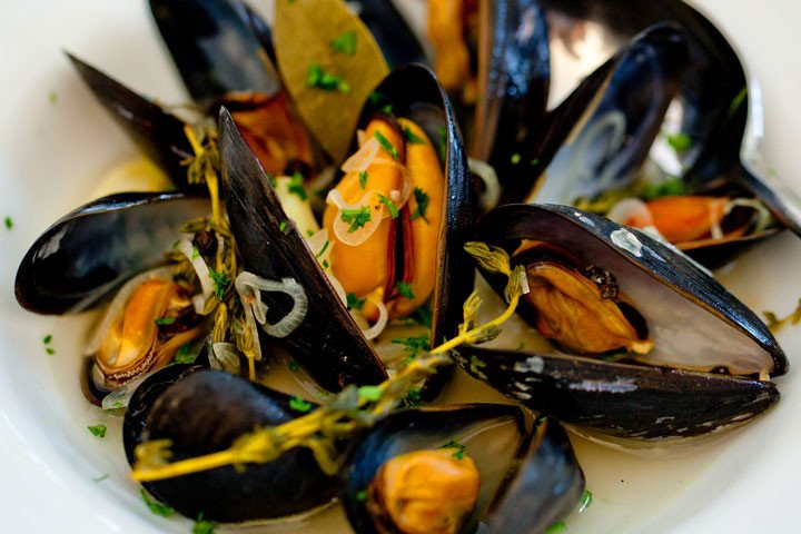 How to prepare Marks Maine Mussels Recipe image by Get Maine Lobster