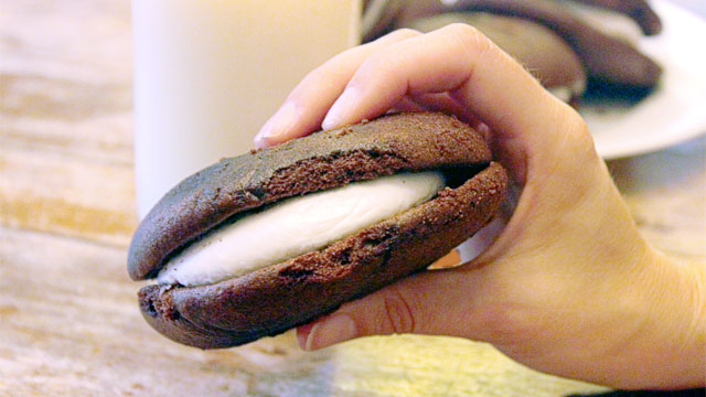 Ingredient and Nutritional label for Whoopie Pies Product image by Get Maine Lobster